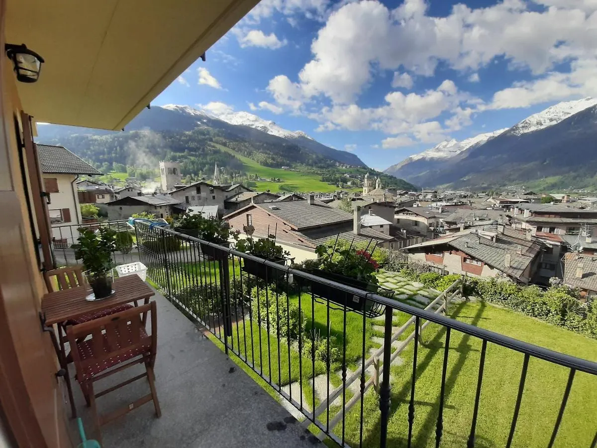 The Yellow House Bormio Apartment